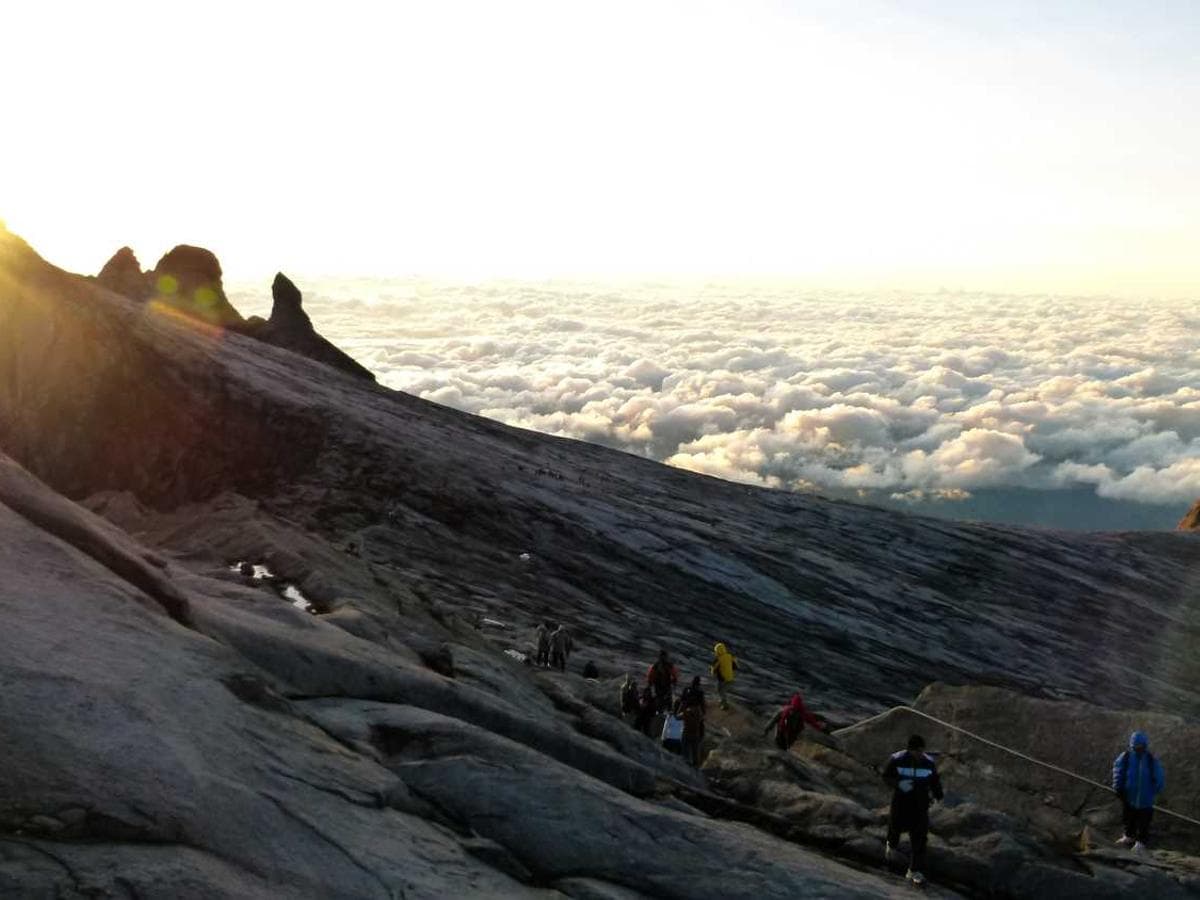 iPhone 16 Pro thumbnail 3